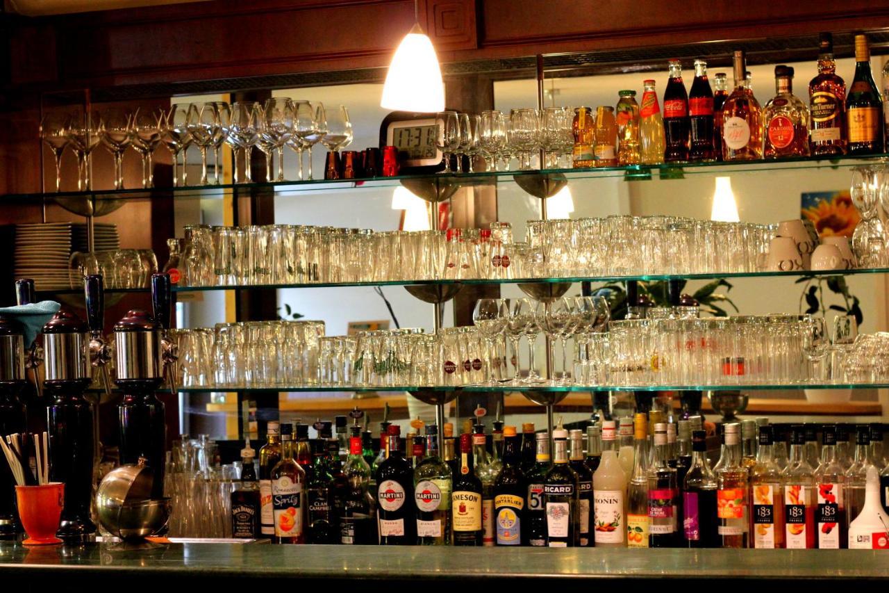 Logis Hotel Restaurant & Pizzeria Vuillot Кюизо Экстерьер фото