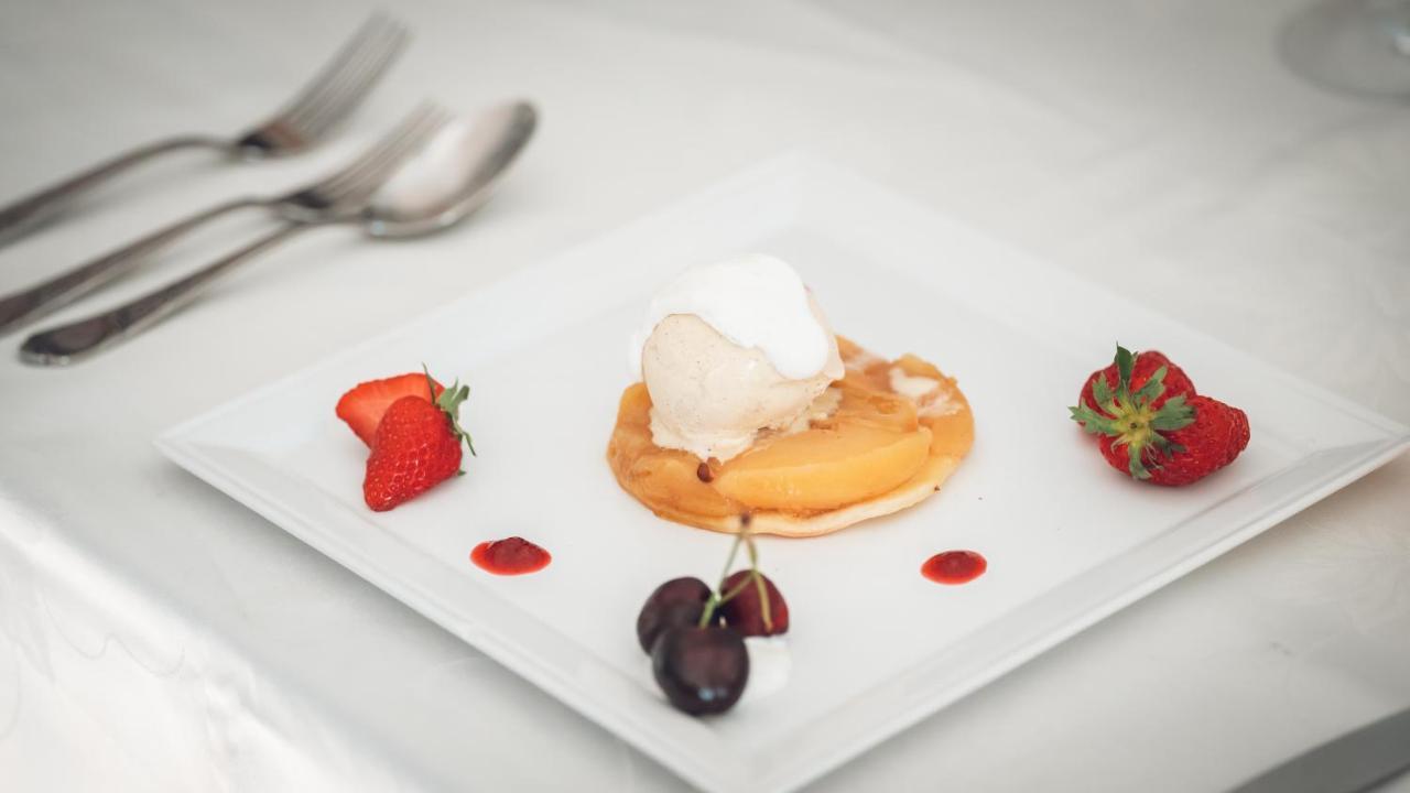 Logis Hotel Restaurant & Pizzeria Vuillot Кюизо Экстерьер фото