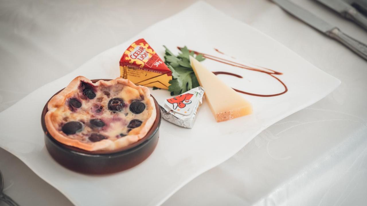 Logis Hotel Restaurant & Pizzeria Vuillot Кюизо Экстерьер фото
