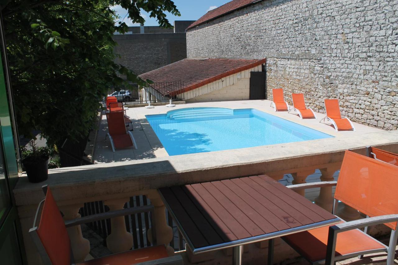 Logis Hotel Restaurant & Pizzeria Vuillot Кюизо Экстерьер фото
